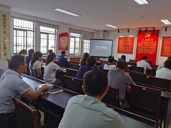 天门镇锚定&ldquo;三点&rdquo; 助力微党课教育.jpg