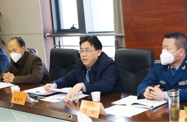 姚贵平参加人大代表、政协委员团组讨论.png