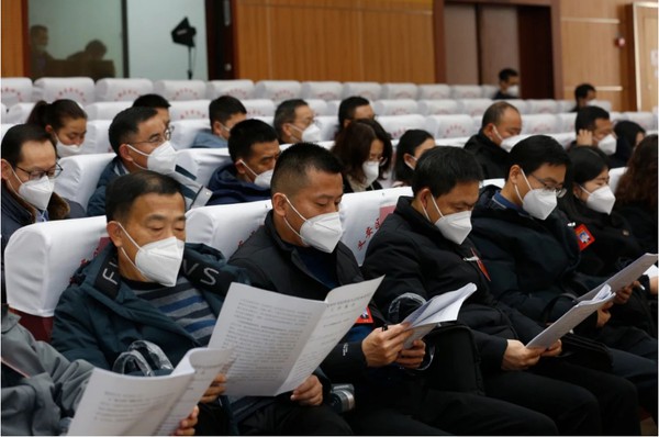 区十八届人大三次会议举行第二次大会10.png