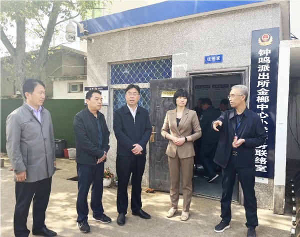 姚贵平督查校园安全工作.png