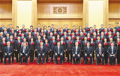 习近平会见全国“枫桥式工作法”入选单位代表.jpg