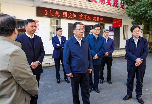 丁纯调研我区主题教育.png