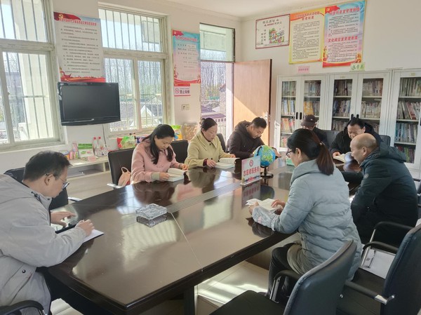 胥坝乡三点发力推动流动党员教育提质增效.jpg