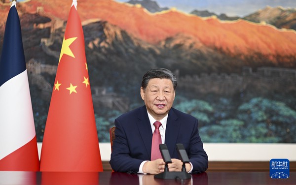 习近平向中法建交60周年招待会发表视频致辞.jpg