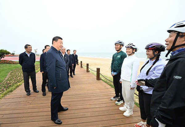 习近平在山东日照市考察调研6.jpg