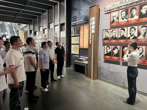 顺安镇选派村干部赴浙江南湖纪念馆参观学习.png