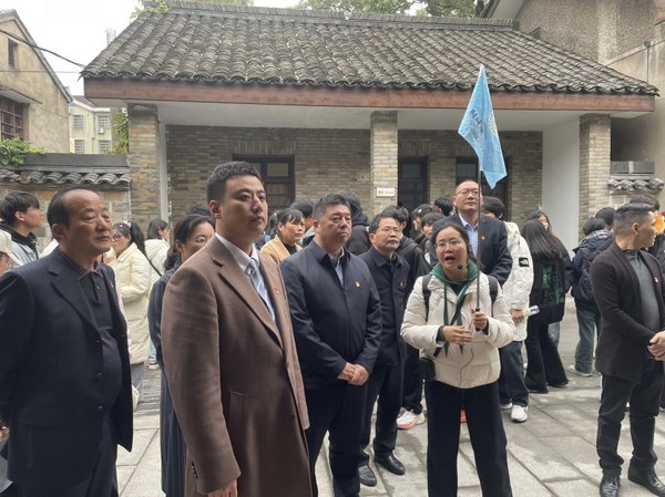东联镇开展11月份党日活动2.png