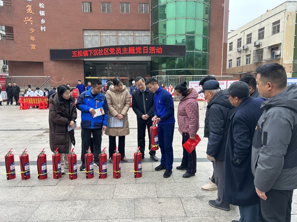 区直工委下沉社区党员.jpg
