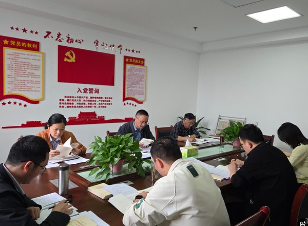 区直工委开展研讨.png